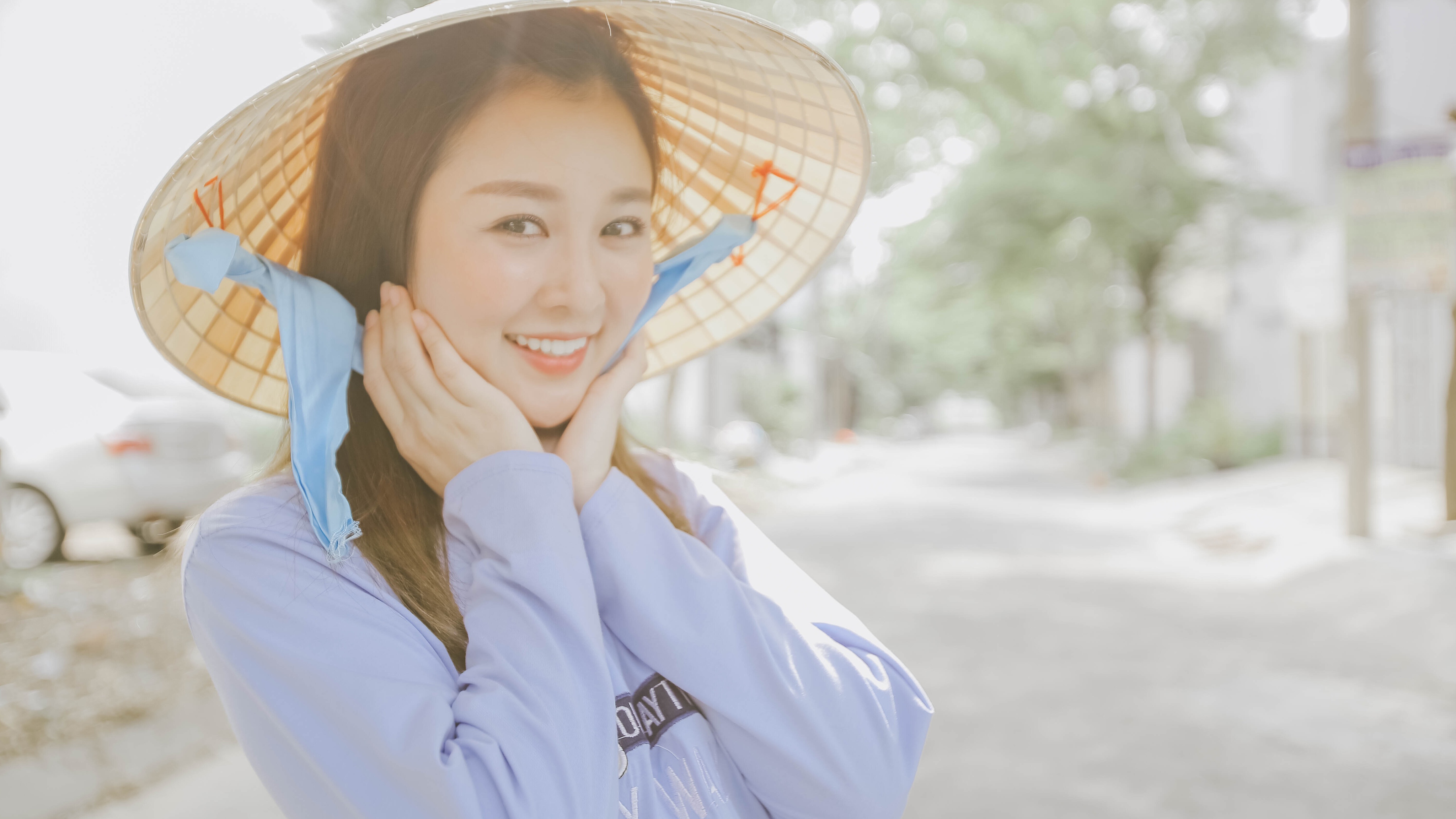 美艳的御姐有精致的打扮