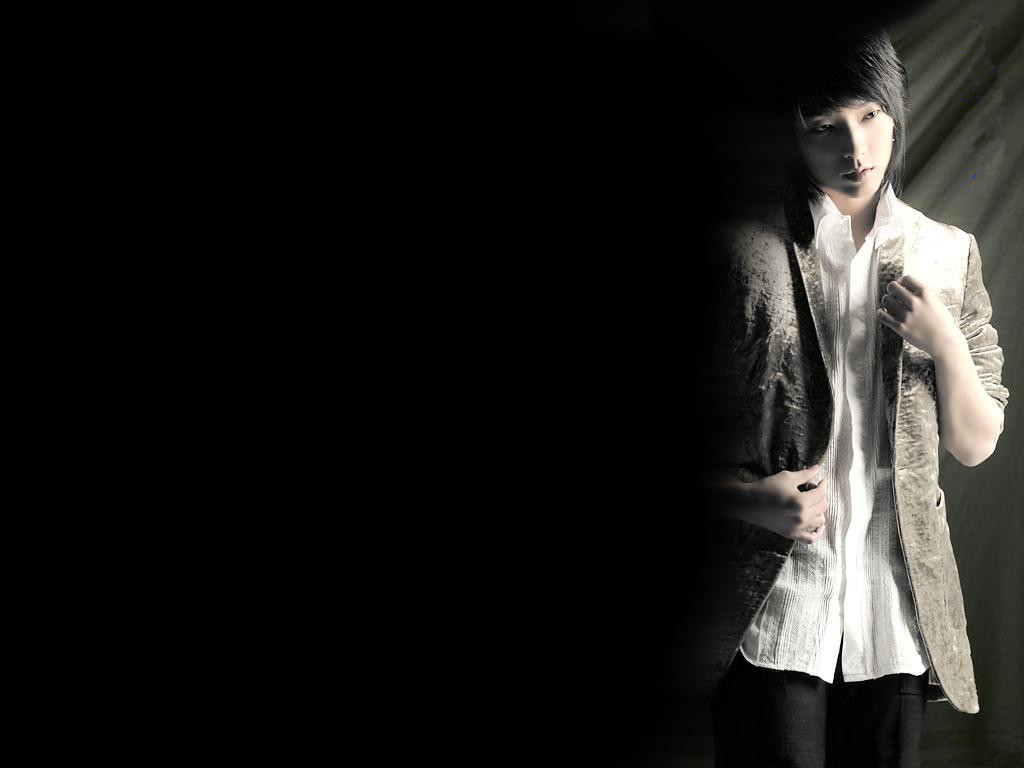 黑色非主流帅哥