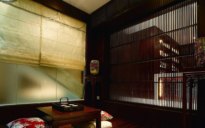 复古典雅客厅隔断