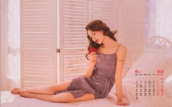 2018年4月成熟性感少妇大胆写真日历