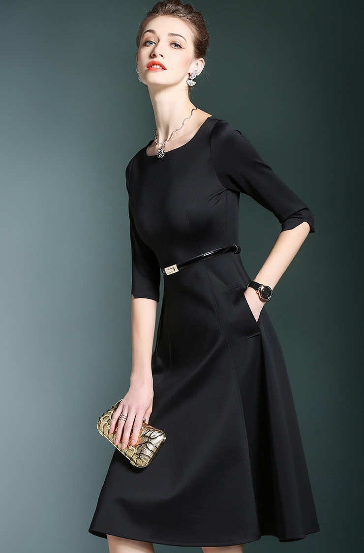 法莎尼亚轻奢品牌新款修身小黑裙