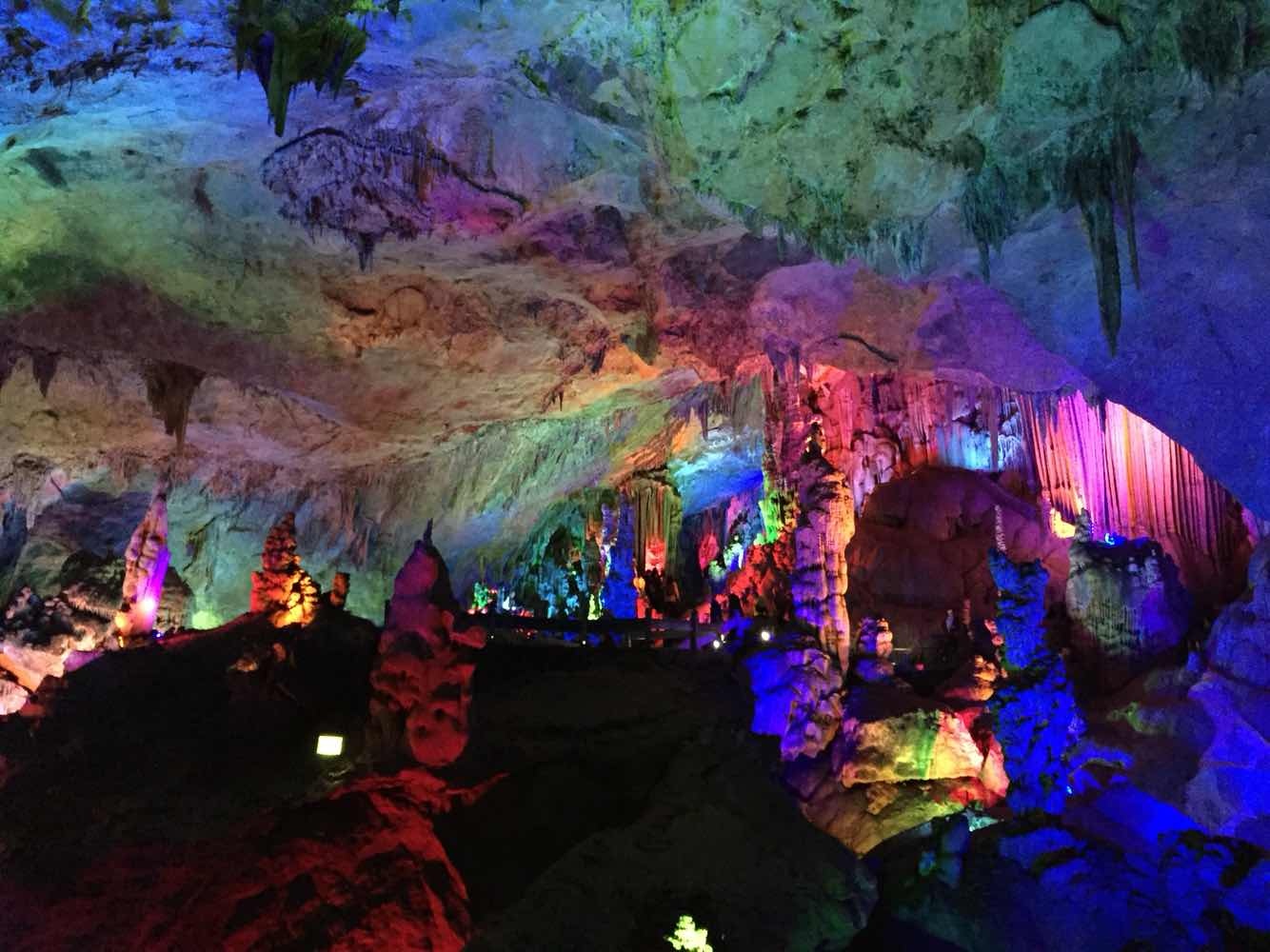 杭州市的瑶琳仙境