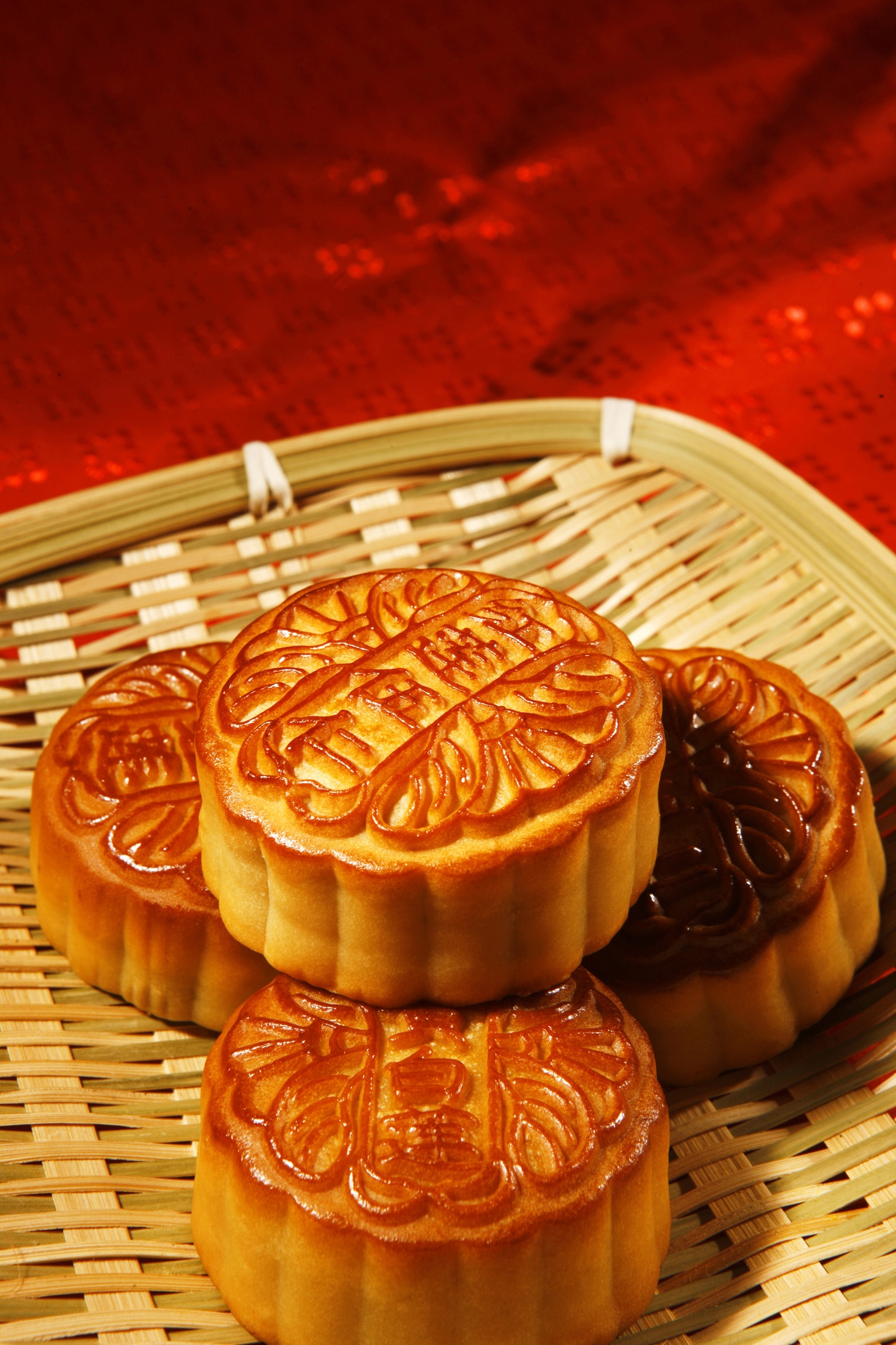 中秋节吃月饼是少不了的