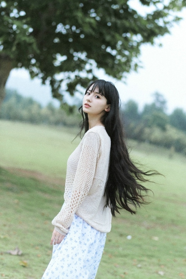 小清新的森系美女写真