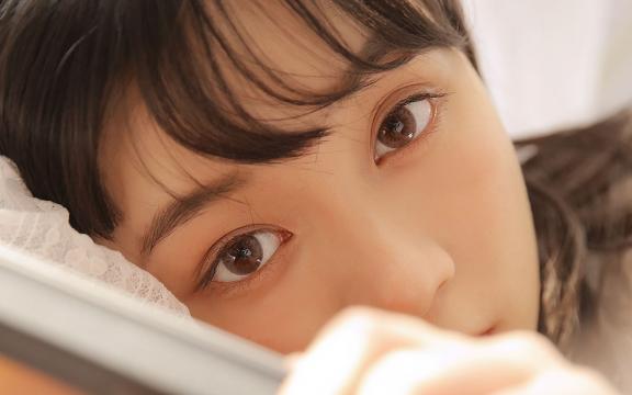 娇滴滴的清纯少女