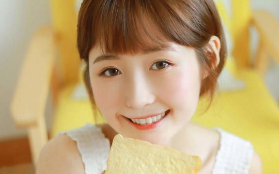 短发的文艺女生