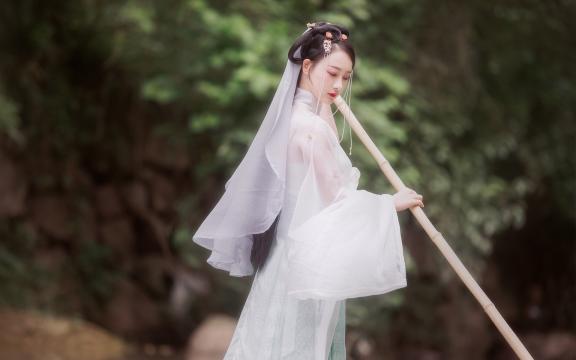 唯美清纯的古装少女