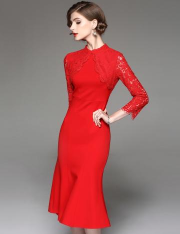 新款时尚修身大气简约的新娘礼服